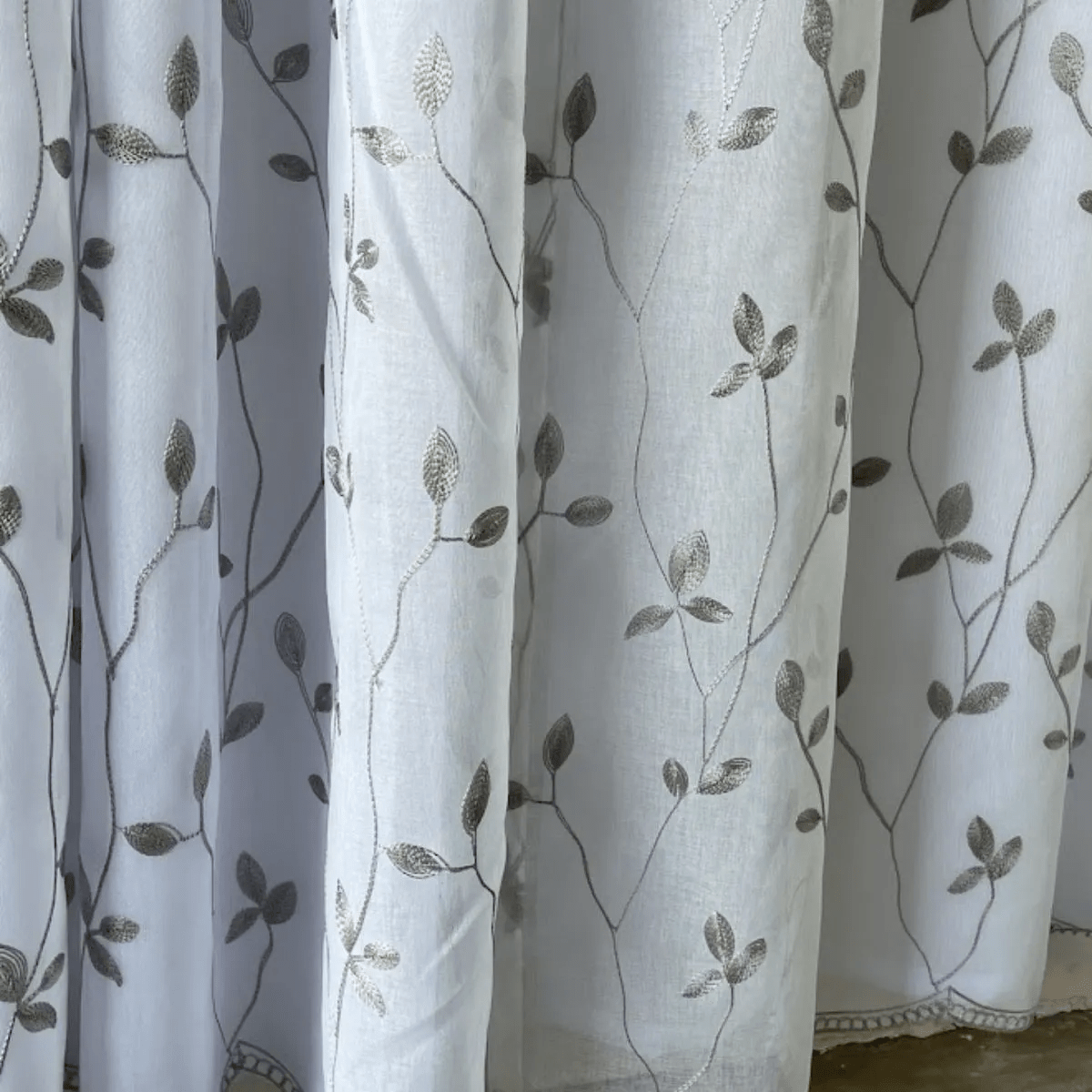 Cortina Maria Flor 3,00m x 2,60m - Folhagem Prata - Ms Tapeçaria